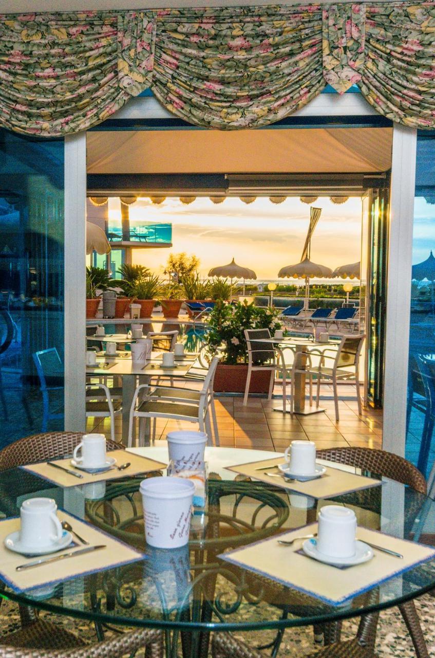 Hotel Panoramic Каорле Екстер'єр фото